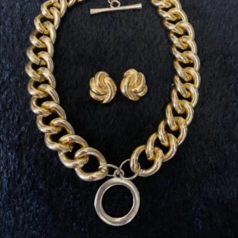 Vintage NAPIER Goldtone Circle Pendant Necklace & Earrings Set - Picture 1 of 6